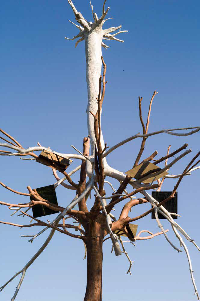 Giuseppe Penone, Identità (2017; bronzo, acciaio, 1257 x 730 x 610 cm; Collezione privata). Exhibition view, Incidenze del vuoto @ Castello di Rivoli