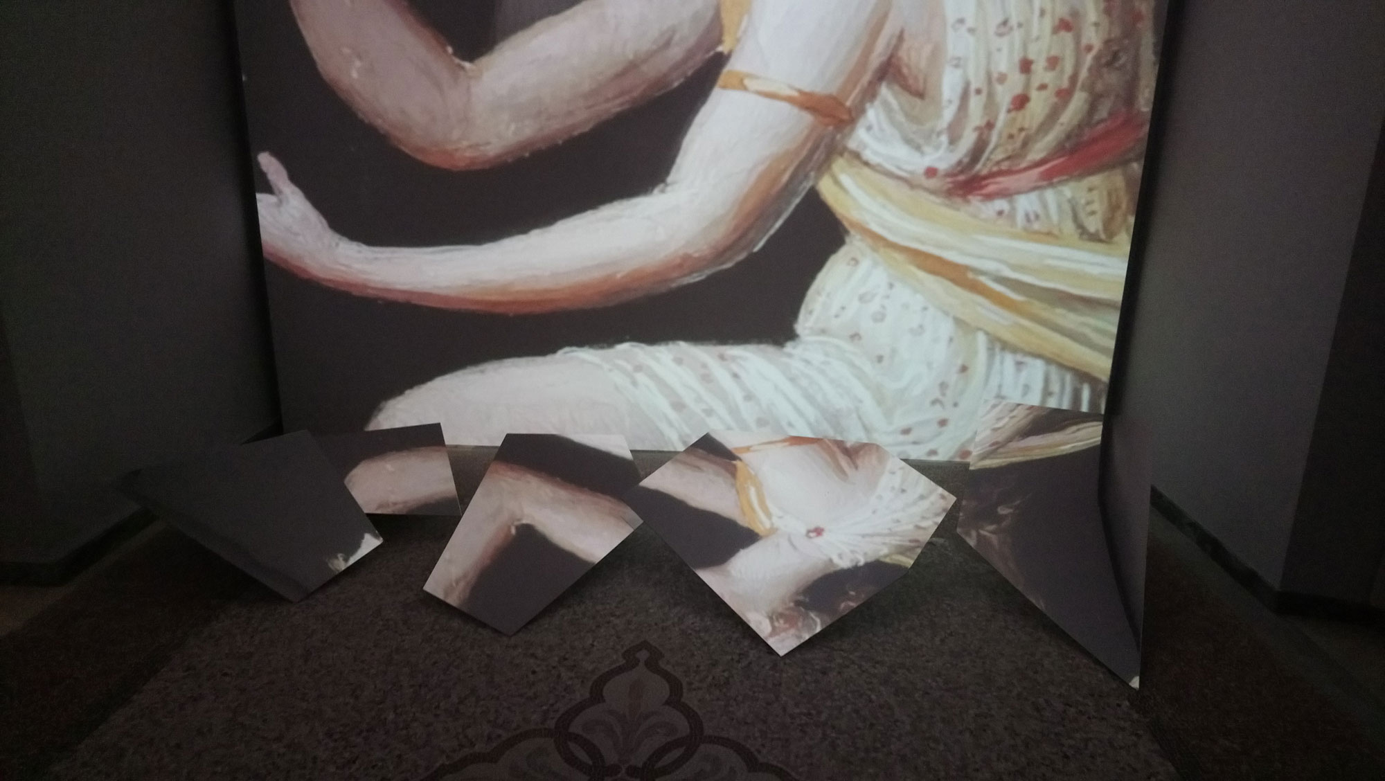 Ancora specchi appuntiti per terra, nella sala su Canova e la danza 
