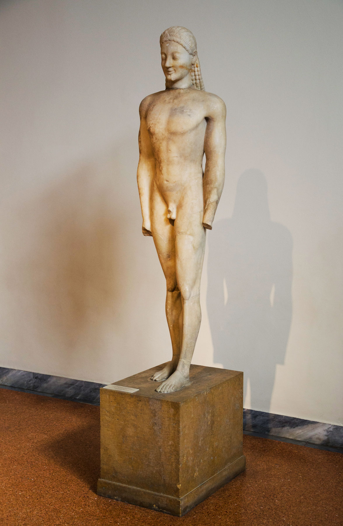 Arte greca, Kouros di Volomandra (560-540 a.C.; marmo, altezza 179 cm; Atene, Museo Archeologico Nazionale)
