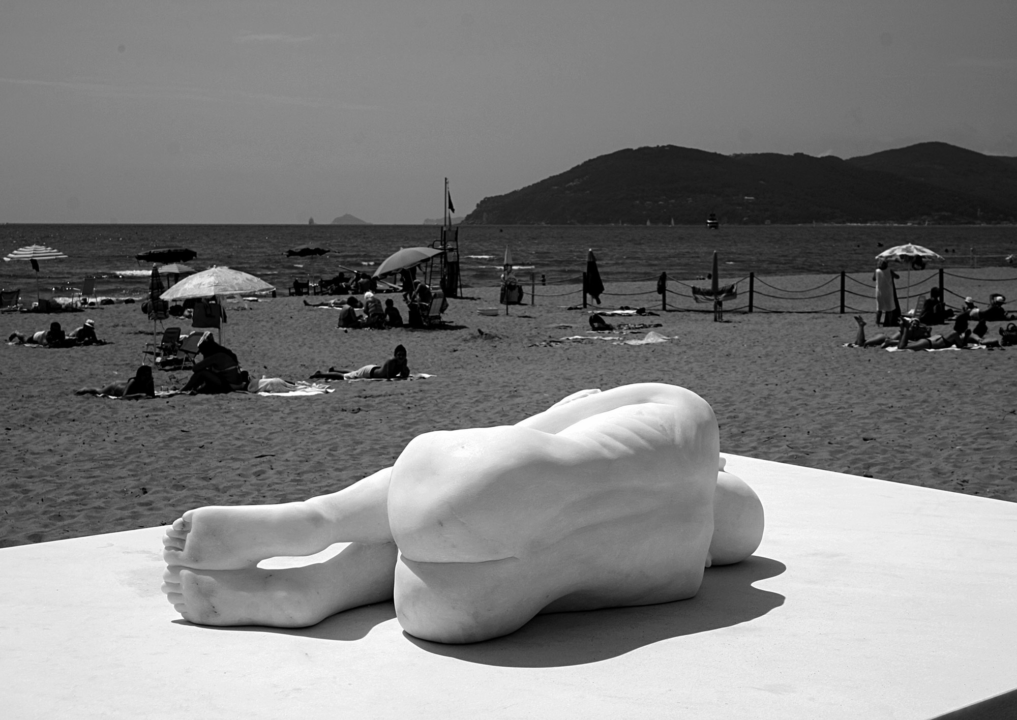 Terence Koh alla XIV Biennale Internazionale di Scultura di Carrara (2010). Ph. Valerio Brambilla
