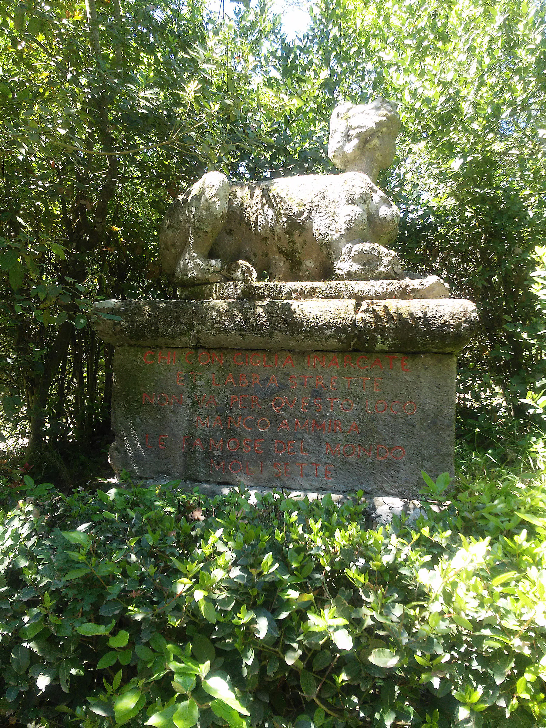 La sfinge di sinistra