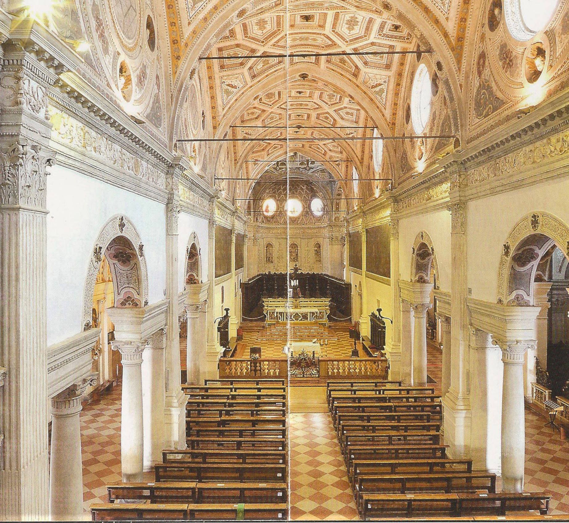 Basilica di Giulio Romano (1545). Il grandioso respiro della navata centrale, avanzante a serliane.

