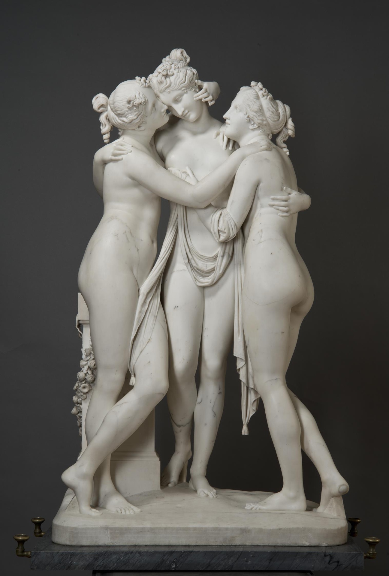 Antonio Canova, Le tre Grazie (1813-1816; marmo, 182 x 103 x 46 cm; San Pietroburgo, Museo Statale Ermitage, inv. 506)