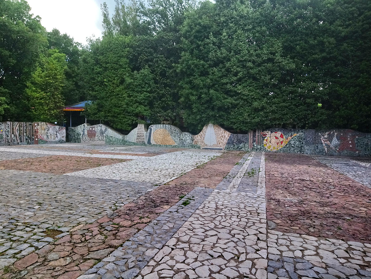 La piazza dei mosaici
