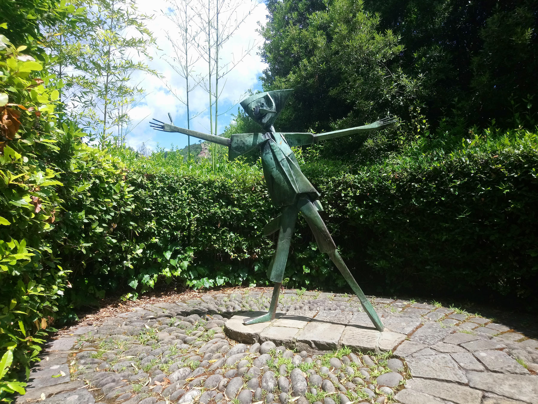 Pietro Consagra, Pinocchio (1963; bronzo; Collodi, Parco monumentale di Pinocchio)
