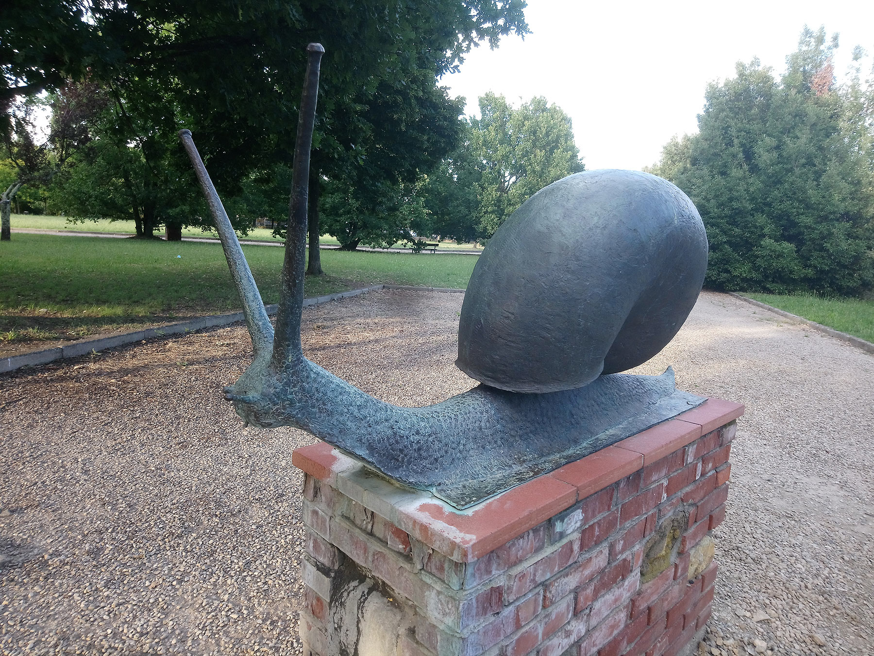 Quinto Martini, Martinaccio (1981; bronzo, 70 x 160 x 50 cm; Seano, Parco-Museo Quinto Martini)
