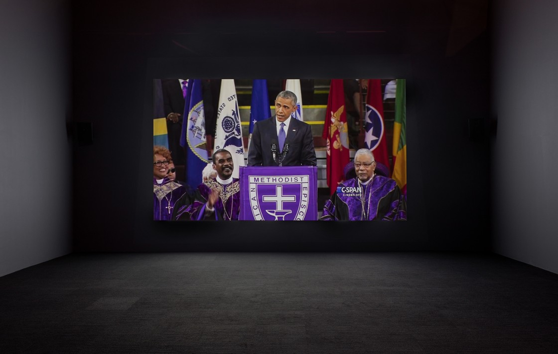 Arthur Jafa, Love is the message, the message is death (2016; fotogramma dal video, colori e bianco e nero, durata 7’30’’)
 Arthur Jafa, Love is the message, the message is death (2016; fotogramma dal video, colori e bianco e nero, durata 7’30’’)