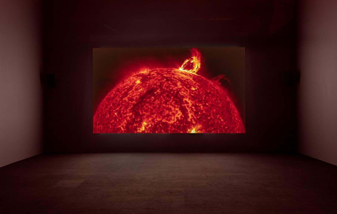 Arthur Jafa, Love is the message, the message is death (2016; fotogramma dal video, colori e bianco e nero, durata 7’30’’)
 Arthur Jafa, Love is the message, the message is death (2016; fotogramma dal video, colori e bianco e nero, durata 7’30’’)