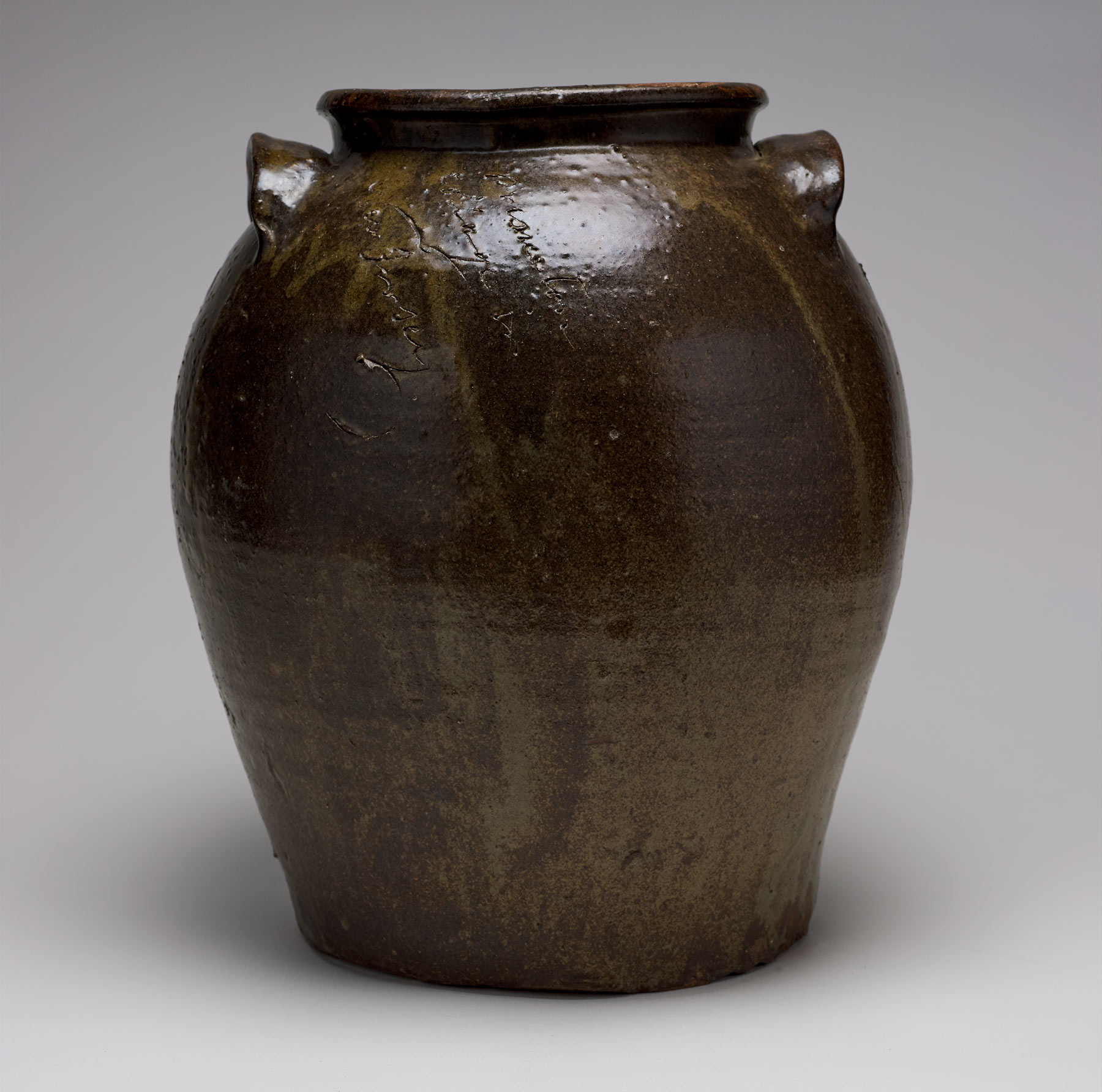 4. David Drake, Recipiente (anni Cinquanta del XIX secolo; gres smaltato, 38 x 33 cm; Princeton, Princeton University Art Museum)
 4. David Drake, Recipiente (anni Cinquanta del XIX secolo; gres smaltato, 38 x 33 cm; Princeton, Princeton University Art Museum)