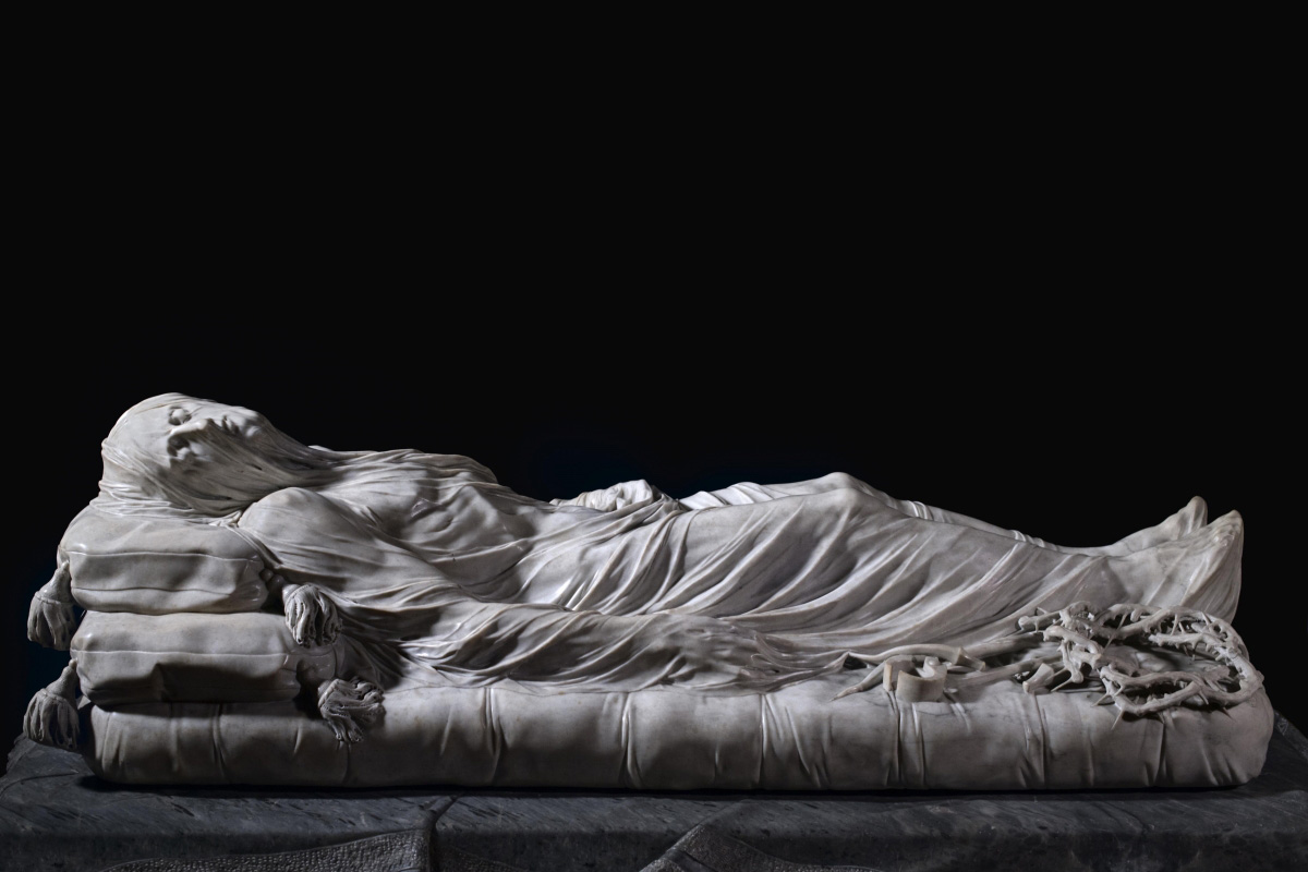 Giuseppe Sammartino, Cristo velato (1753; marmo, 180 x 80 x 50 cm; Napoli, Cappella Sansevero). Ph. Credit Museo Cappella Sansevero