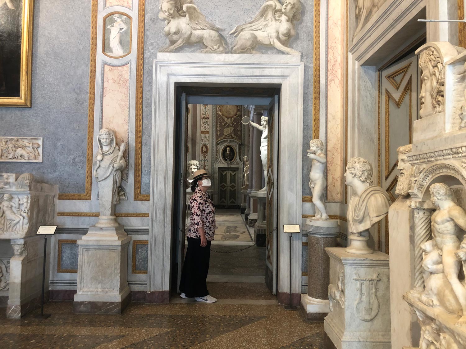 Visitatrice alla Galleria Borghese
