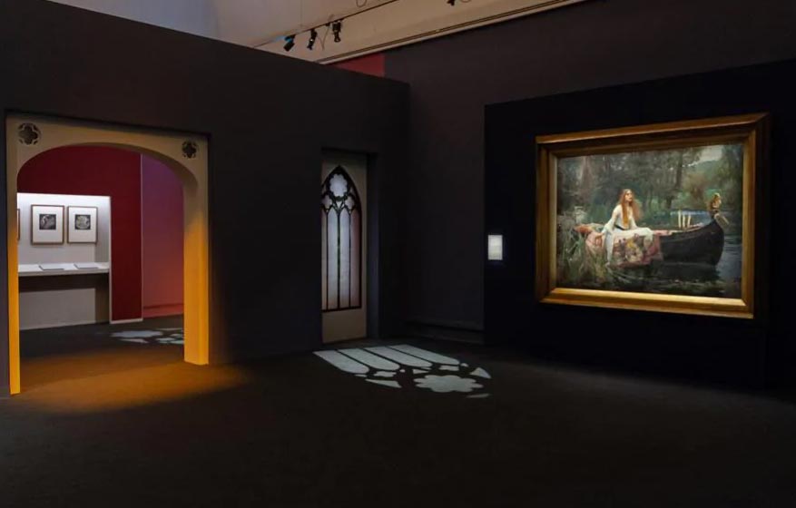 Visitatori alla mostra Preraffaelliti. Amore e desiderio a Milano, Palazzo Reale (19 giugno - 6 ottobre 2019). Ph. Carlotta Coppo per 24 Ore Cultura
