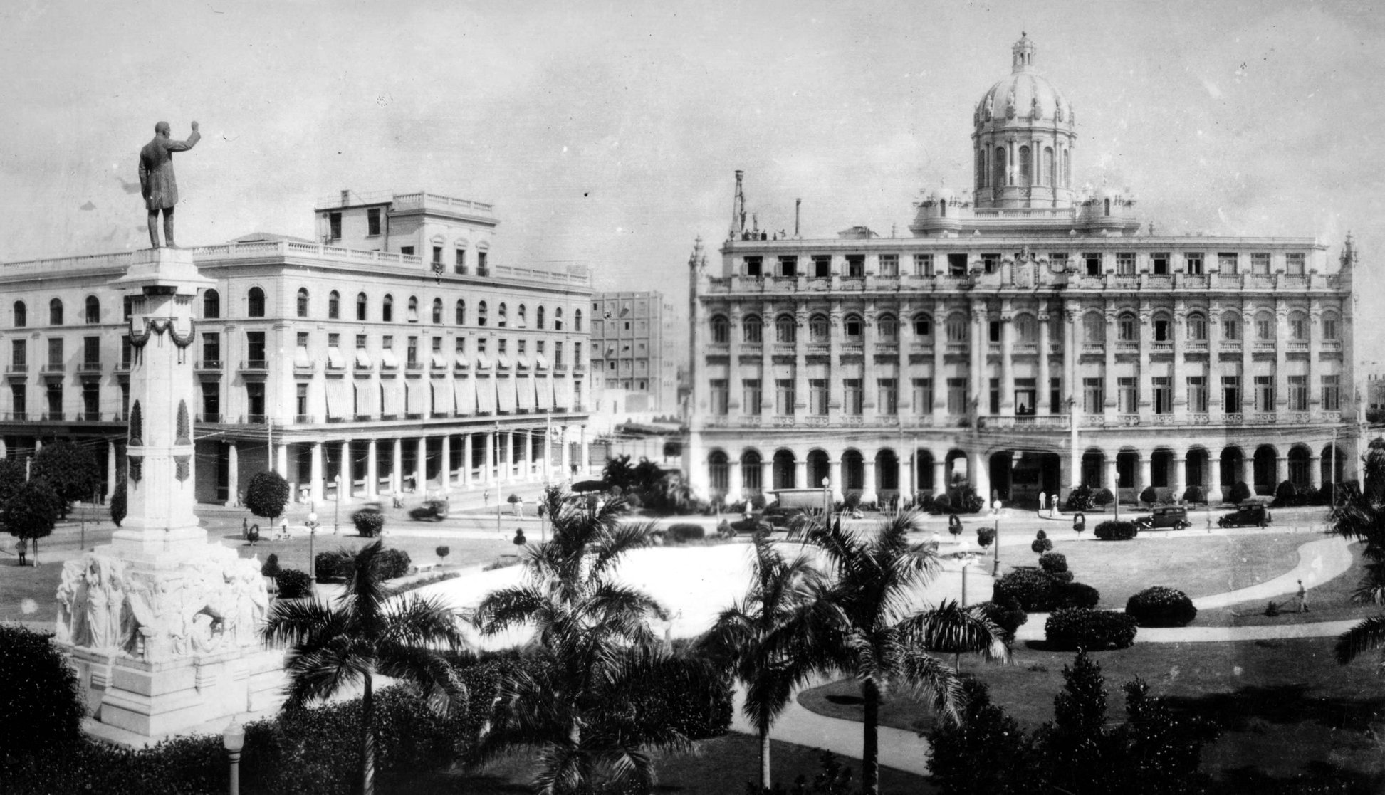 La statua del presidente cubano Alfredo Zayas Alonso, inaugurata da egli stesso il 20 maggio 1925
