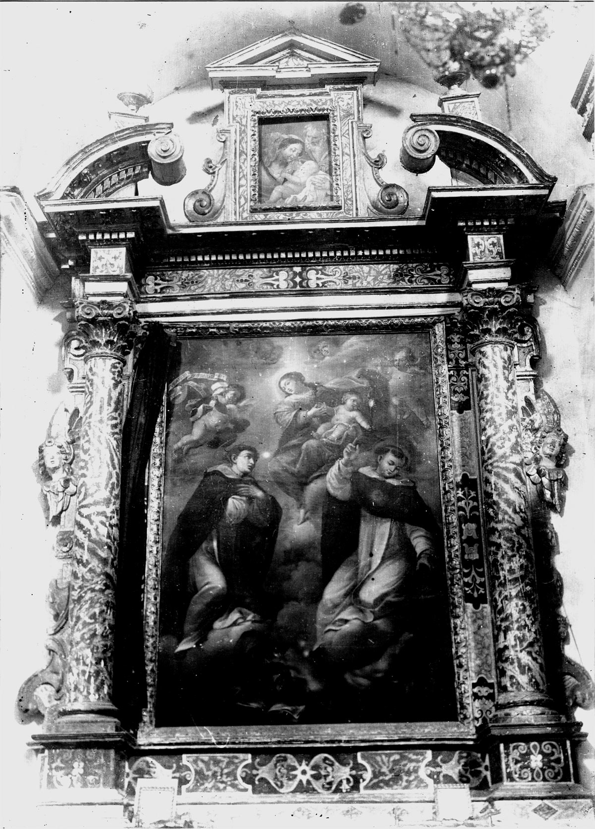 Altare della chiesa di San Domenico in Taverna dove si trovava il dipinto scomparso della Sacra Famiglia 

