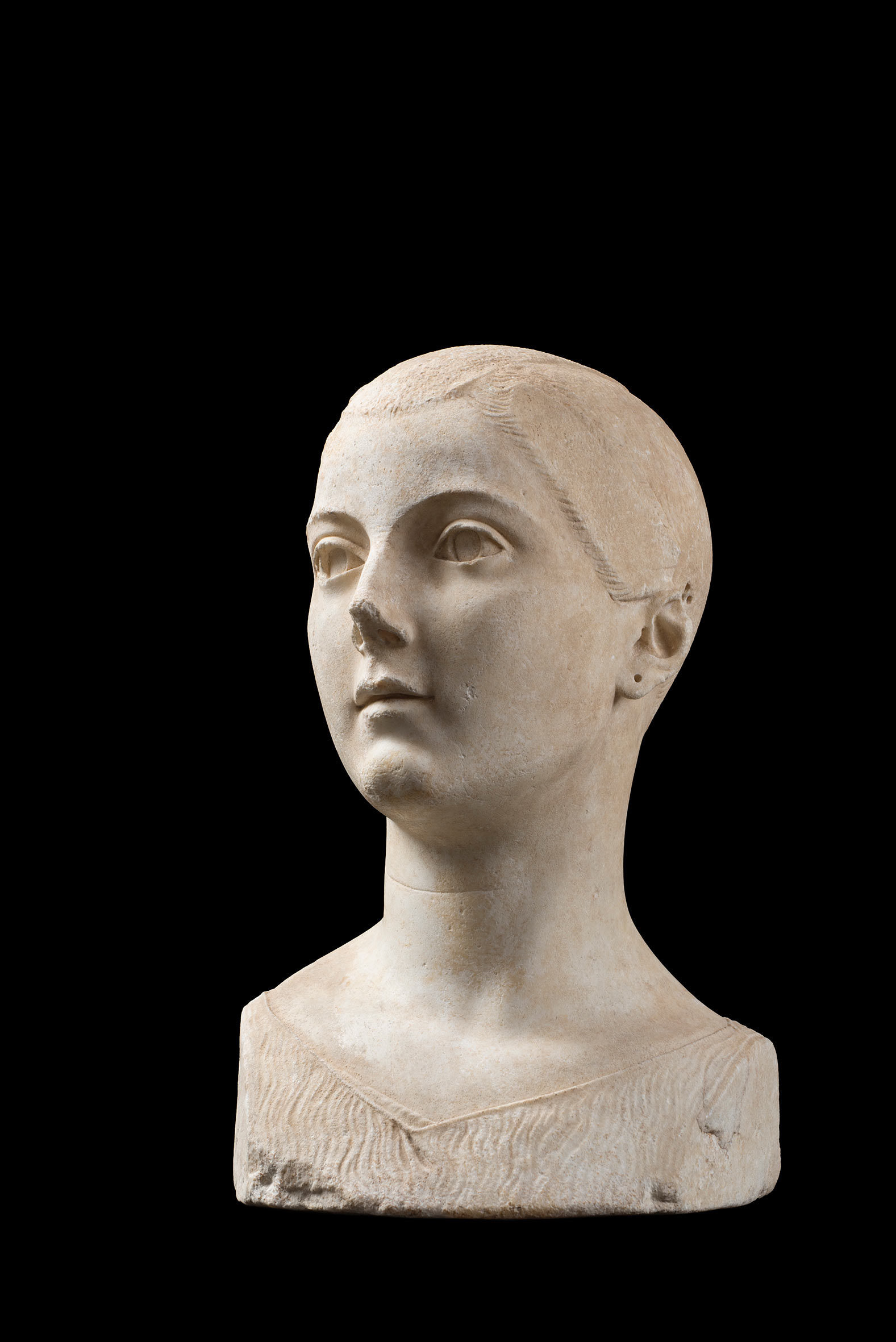 Fanciulla da Vulci (marmo lunense, altezza 70 cm; Collezione Torlonia, Inv. 489). Ph. Credit Lorenzo De Masi
