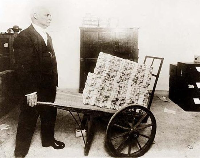 Un carretto utilizzato per trasportare denaro
