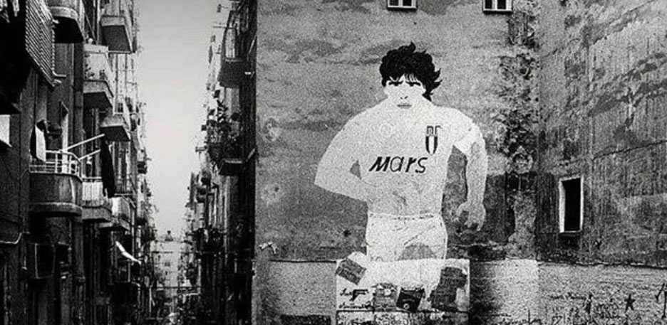 Il murale di Mario Filardi in una foto d'epoca
 Il murale di Mario Filardi in una foto d'epoca