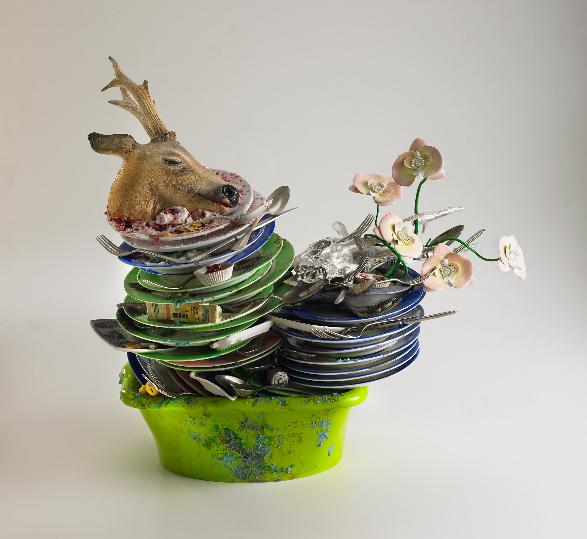 Bertozzi & Casoni, Intervallo Oggi (2008; ceramica policroma, 70 x 77 x 50 cm)
 Bertozzi & Casoni, Intervallo Oggi (2008; ceramica policroma, 70 x 77 x 50 cm)