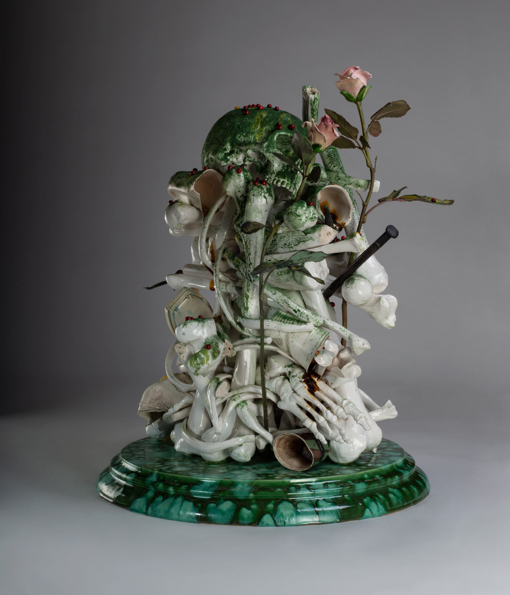 Bertozzi & Casoni, Pensieri (2019; ceramica policroma, 64 x 55 x 51 cm)
 Bertozzi & Casoni, Pensieri (2019; ceramica policroma, 64 x 55 x 51 cm)