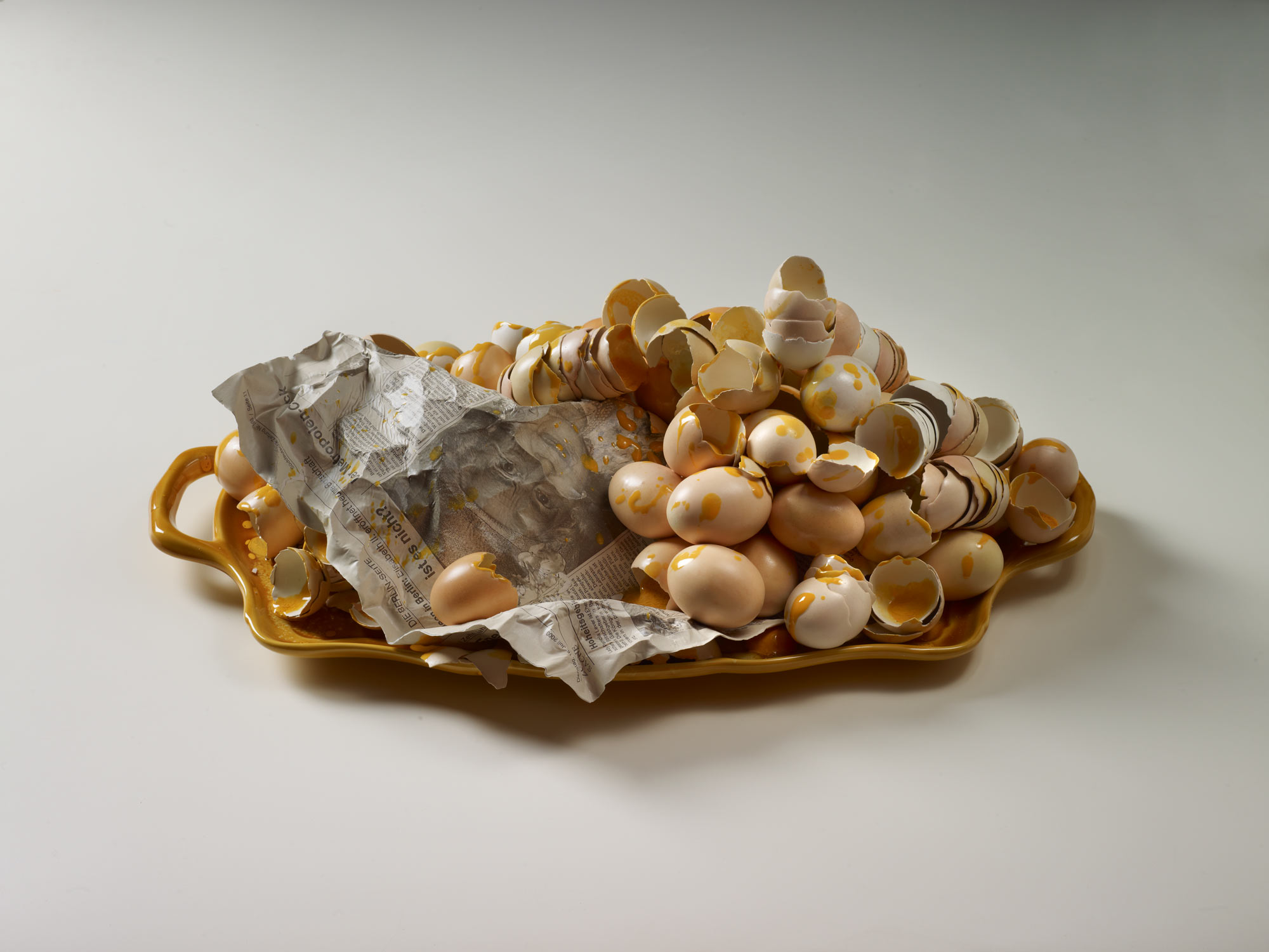 Bertozzi & Casoni, Vassoio (2009; ceramica policroma, 19 x 37,5 x 60 cm)
 Bertozzi & Casoni, Vassoio (2009; ceramica policroma, 19 x 37,5 x 60 cm)