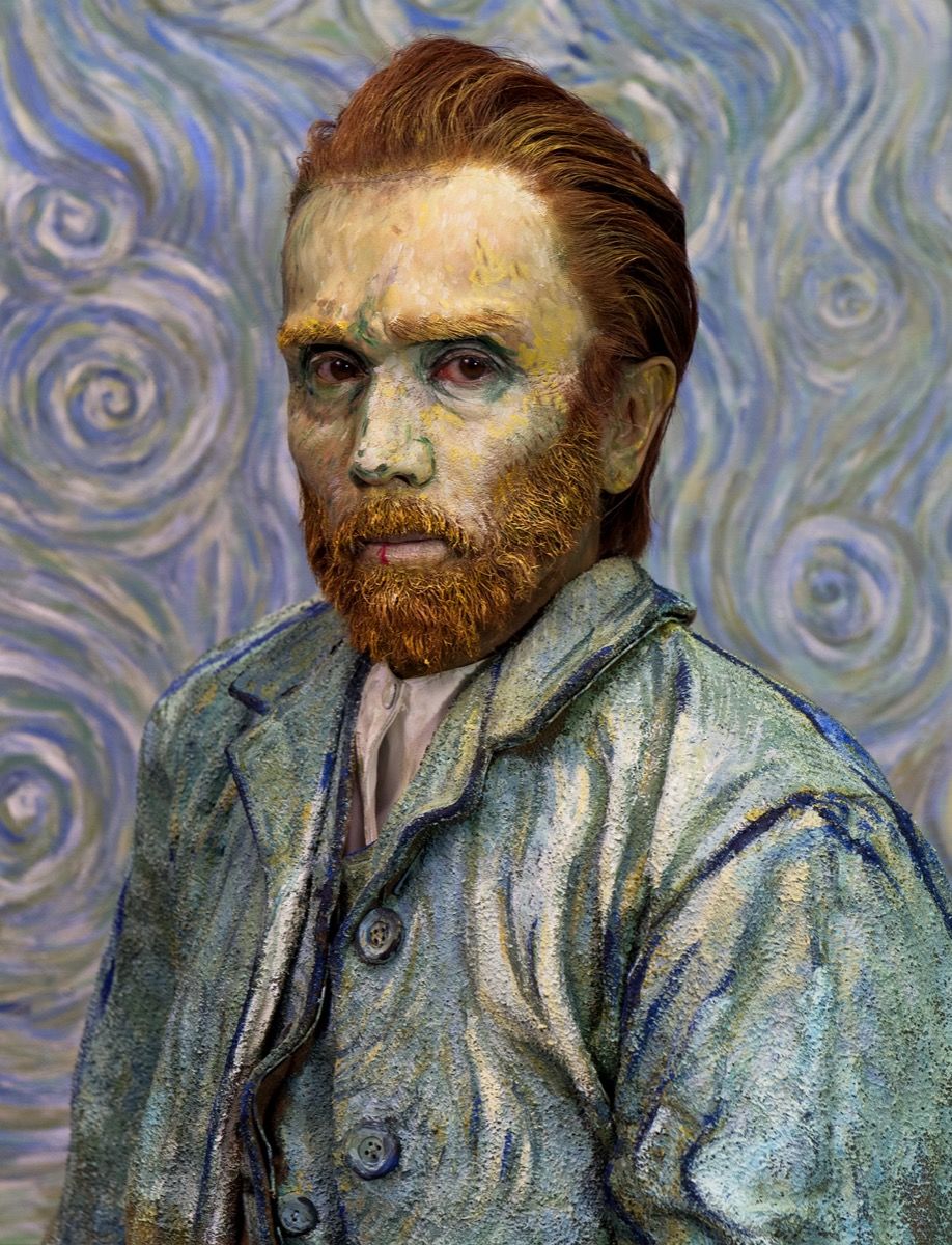 Yasumasa Morimura, Self-portraits through Art History (Van Gogh / Blue) (2016; fotografia a colori, 25,7 x 18,4 cm)
 Yasumasa Morimura, Self-portraits through Art History (Van Gogh / Blue) (2016; fotografia a colori, 25,7 x 18,4 cm)