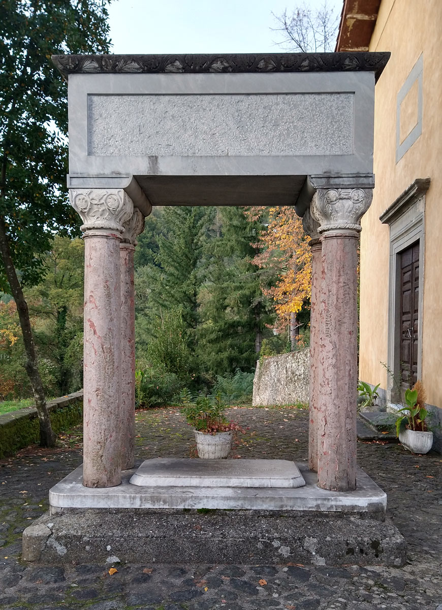 Plinio Nomellini's altar. Ph. Credit Finestre Sull'Arte