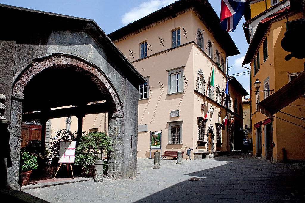 Pancrazi Palace and Market Loggia