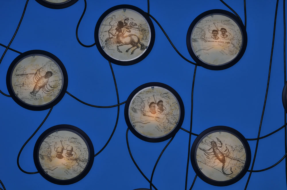 Ben Patterson, Constellation of the first magnitude (2002; tecnica mista, dimensioni variabili)
