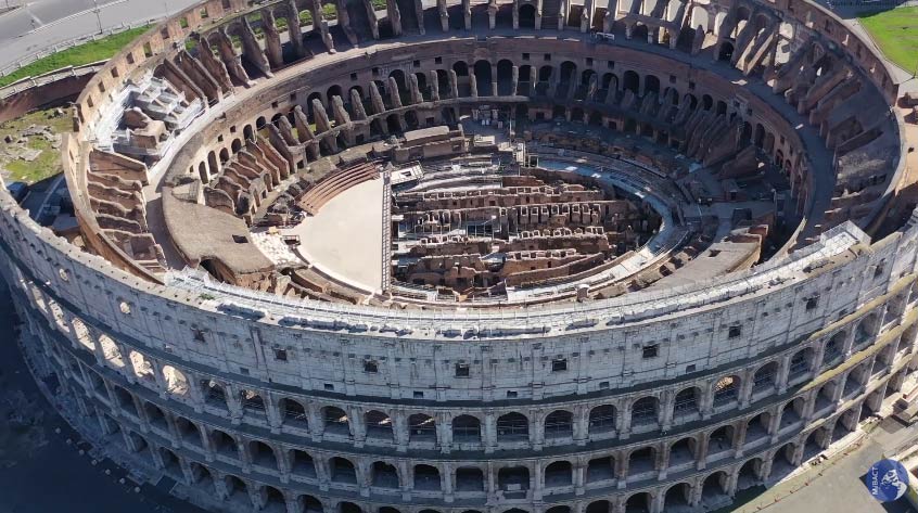 Il Colosseo oggi
 Il Colosseo oggi