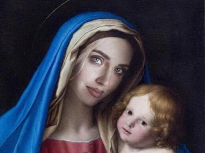 Chiara Ferragni come la Madonna: il Codacons presenta un esposto in procura per blasfemia Chiara Ferragni come la Madonna: il Codacons presenta un esposto in procura per blasfemia