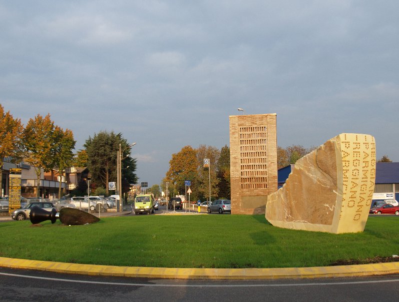 Monumento al parmigiano reggiano (Bibbiano, Reggio Emilia)