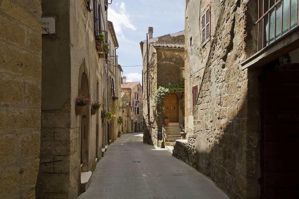 Via Zuccarelli, cuore del ghetto ebraico di Pitigliano
