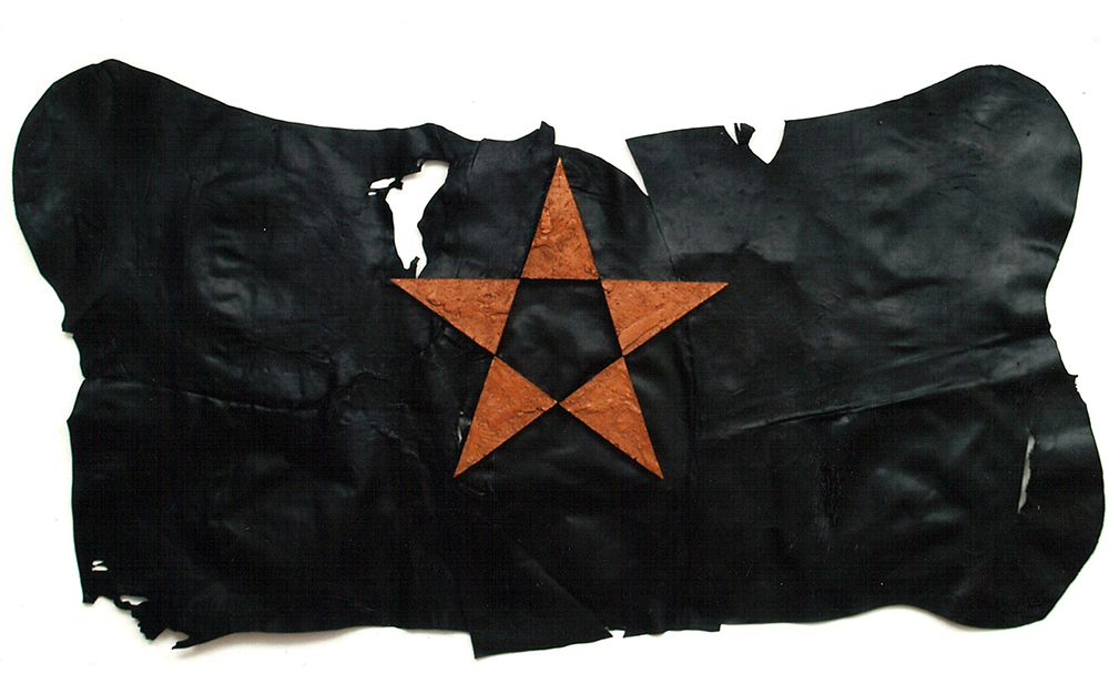 Opera di Zorio allo stand di Poggiali Opera di Zorio allo stand di Poggiali