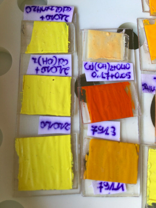 Provini pittorici preparati in laboratorio e invecchiati artificialmente. Ph. Credit CNR-Scitec
 Provini pittorici preparati in laboratorio e invecchiati artificialmente. Ph. Credit CNR-Scitec