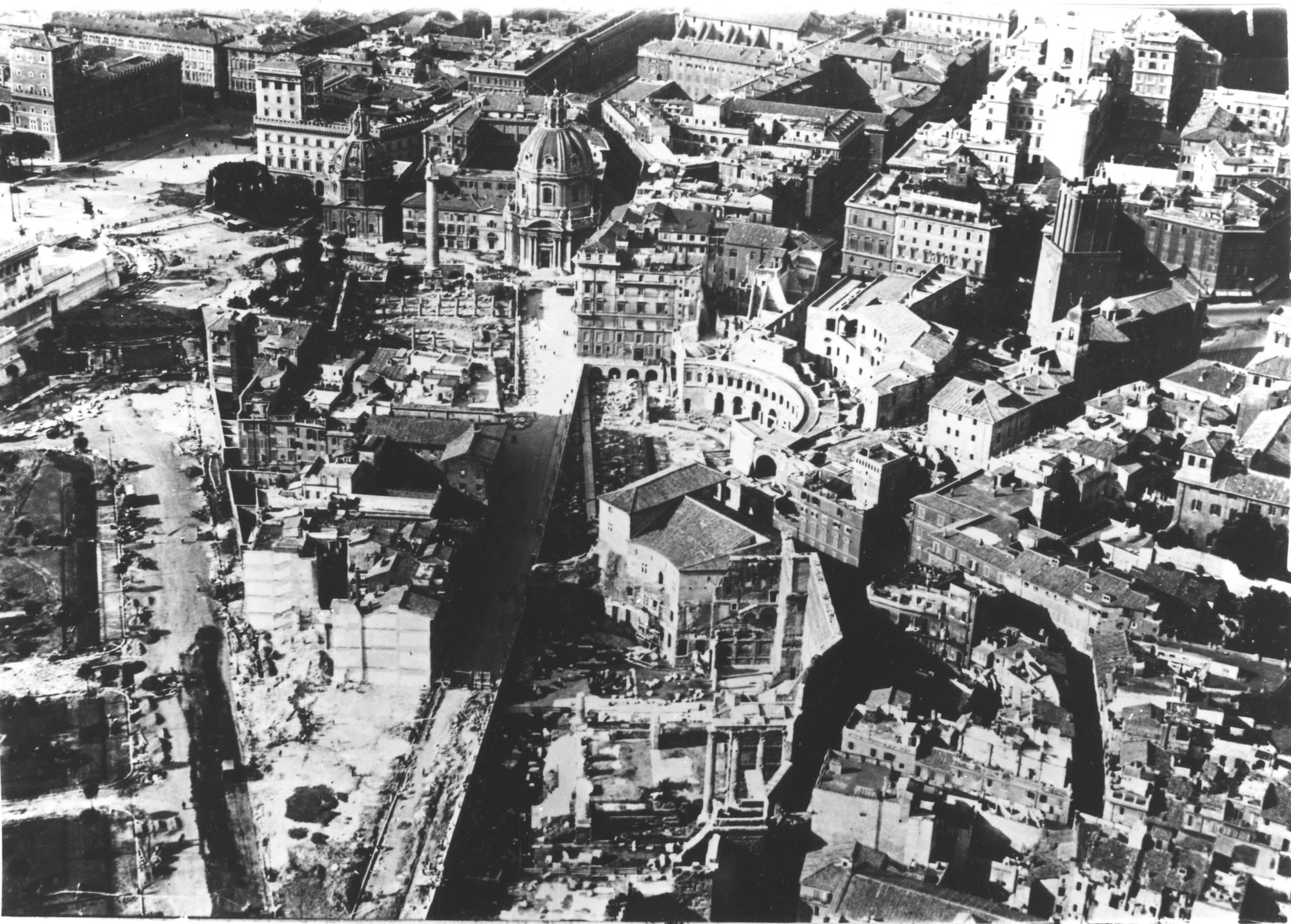 Veduta aerea durante i lavori di demolizione del 1932
 Veduta aerea durante i lavori di demolizione del 1932
