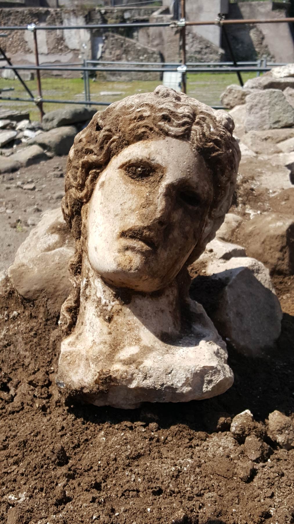 Il ritrovamento della testa di Dioniso
 Il ritrovamento della testa di Dioniso