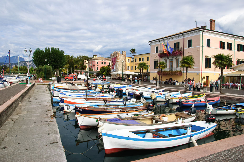 Il porticciolo di Bardolino. Ph. Credit Richard Gillin