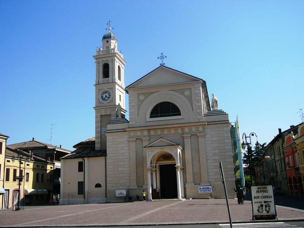 Brescello, piazza Matteotti