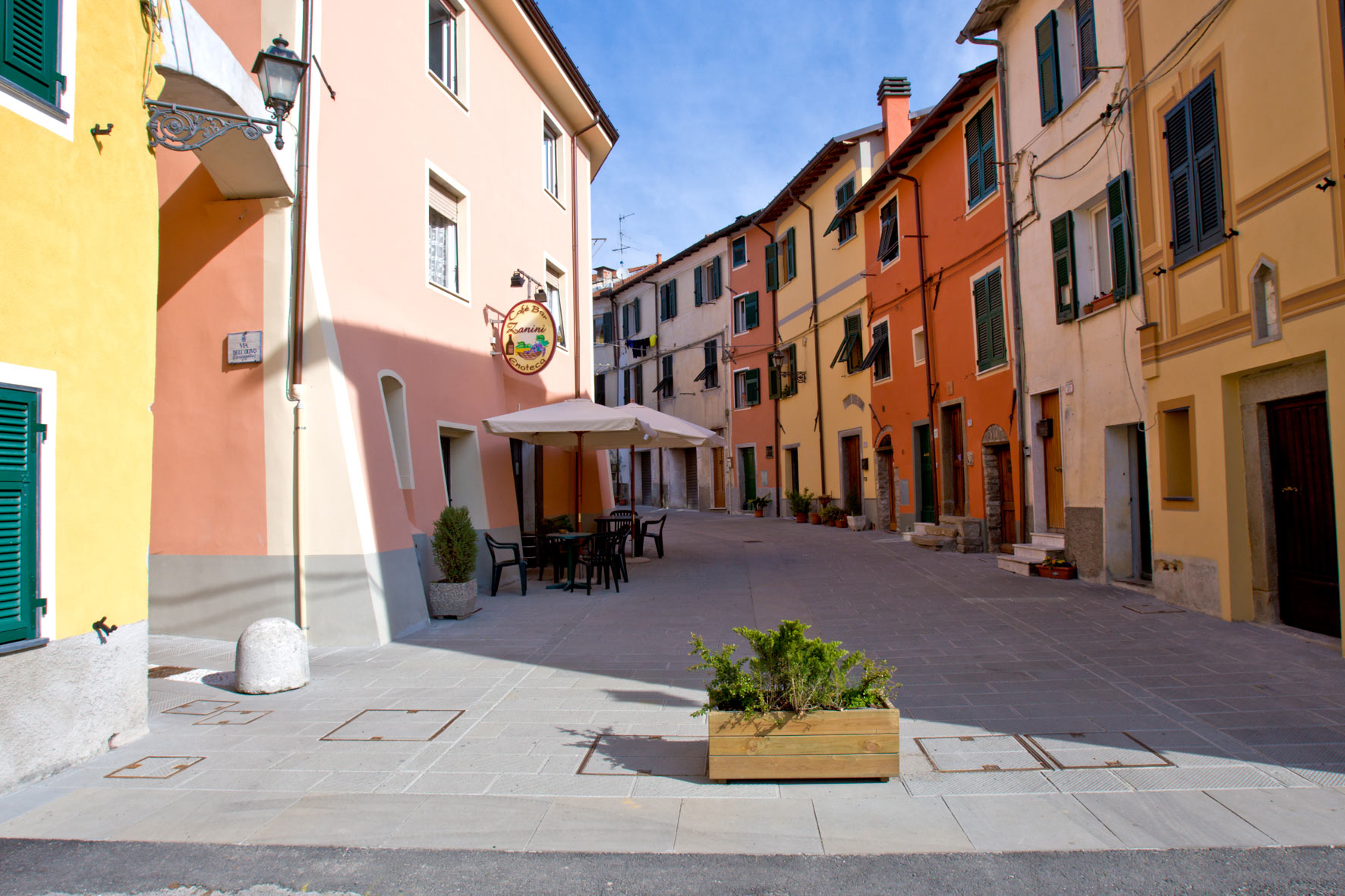 Strada del centro di Brugnato