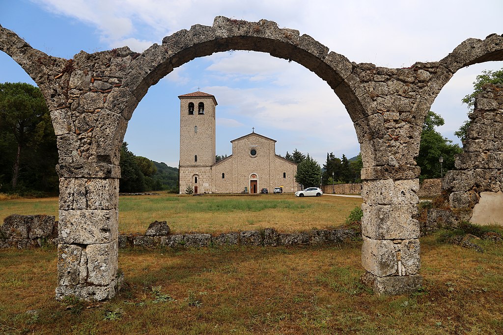 L'abbazia di San Vincenzo al Volturno. Ph. Credit Francesco Bini