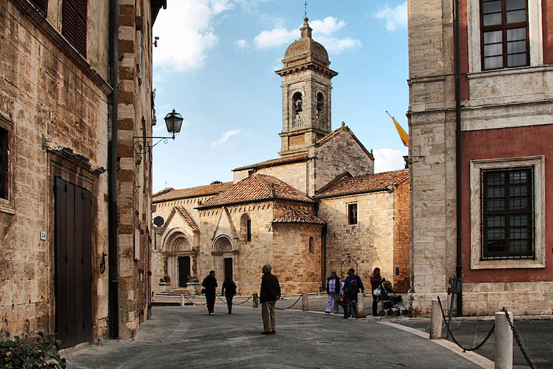 Centro di San Quirico d'Orcia, la collegiata dei Santi Quirico e Giulitta