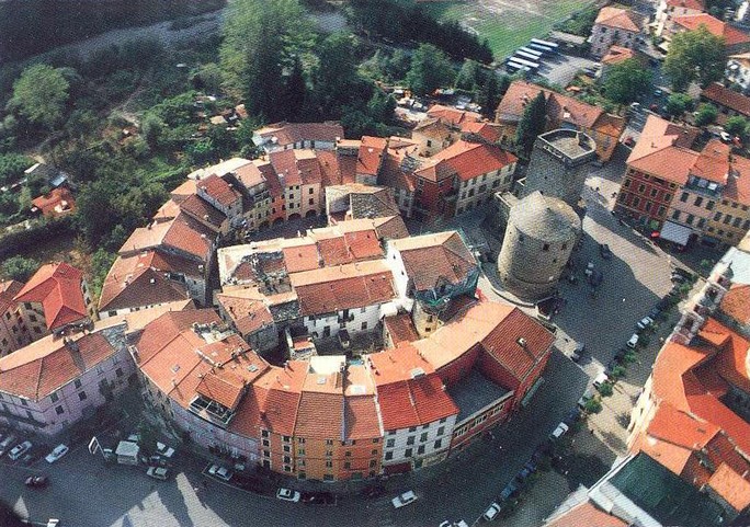 Veduta di Varese Ligure dall'alto