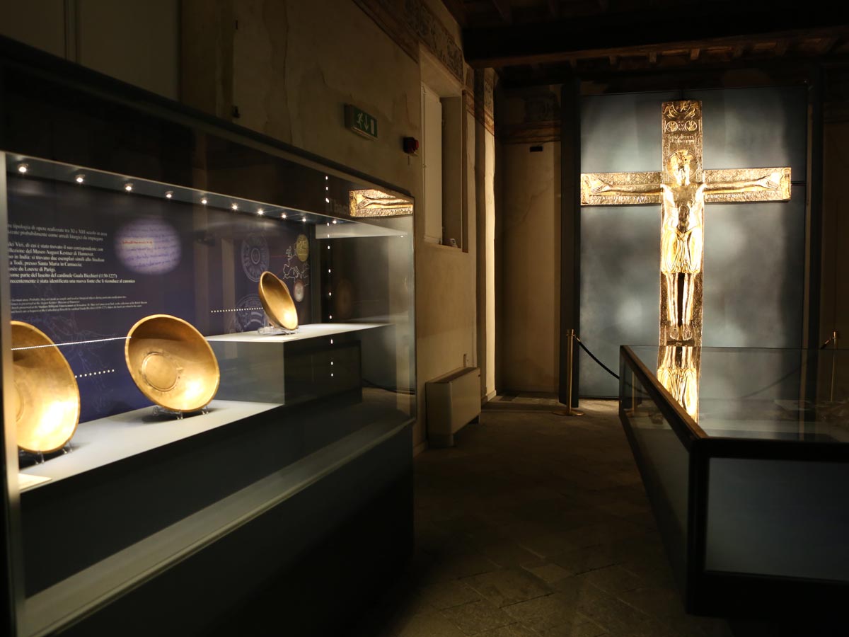 Una sala del Museo del Tesoro del Duomo di Vercelli
 Una sala del Museo del Tesoro del Duomo di Vercelli