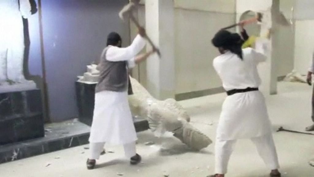 Miliziani dell'Isis distruggono i reperti del Museo di Mosul (2014)
 Miliziani dell'Isis distruggono i reperti del Museo di Mosul (2014)