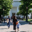 Venezia, i Giardini della Biennale diventano un cinema di classici. Via al primo Festival del Cinema restaurato