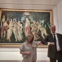 Giorgia Meloni agli Uffizi: e se visitare i musei diventasse un'abitudine per i politici?