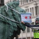 Chicago: anche le statue della città indossano la mascherina 