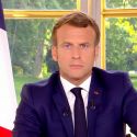 Macron sui monumenti: “non cancelleremo la nostra storia e non rimuoveremo alcuna statua”