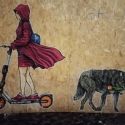Il Recovery Fund diventa un'opera di street art: succede a Roma