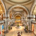 Il Metropolitan Museum compie 150 anni e racconta online la sua storia dal 1870 a oggi
